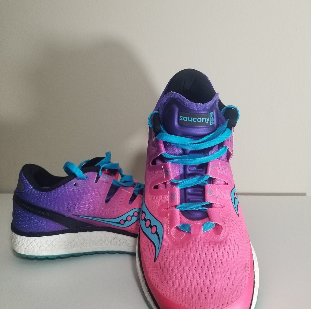 Saucony Women's S10355-8 Running Shoe Size 9.5